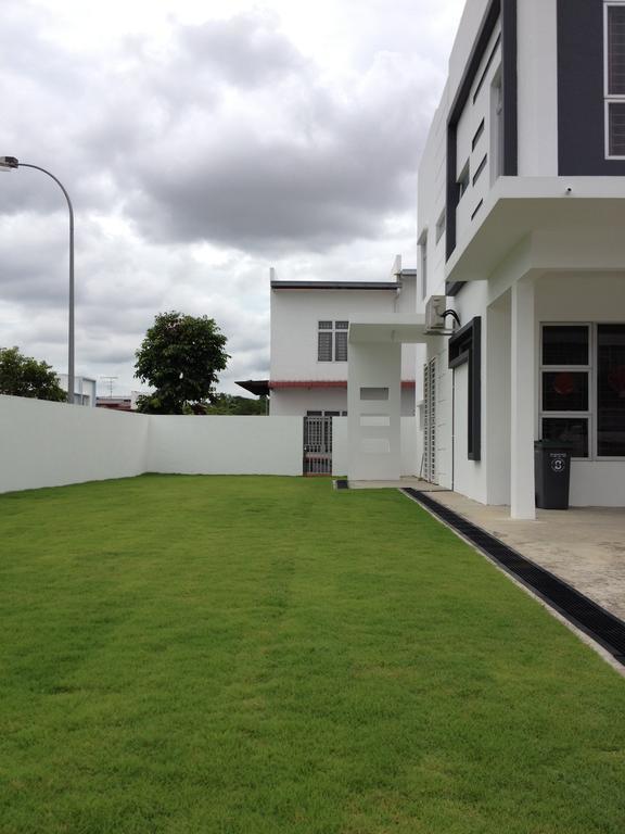 Comfort Holiday Home @ Bukit Indah Johor Bahru Esterno foto